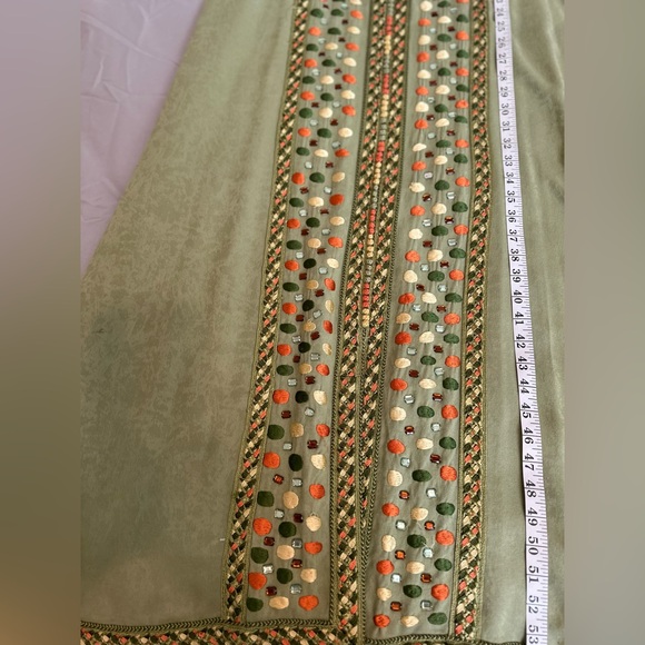 Vintage Moroccan Green Kaftan with Orange Embroideries. Size 16 - Picture 10 of 12